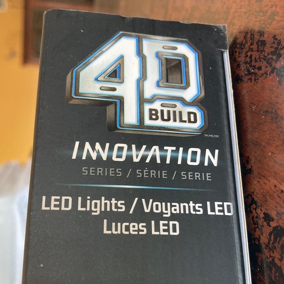 Transformers Optimus Prime 3D Model Puzzle Kit LED Lights 420 Piece New! NIB - Picture 5 of 7